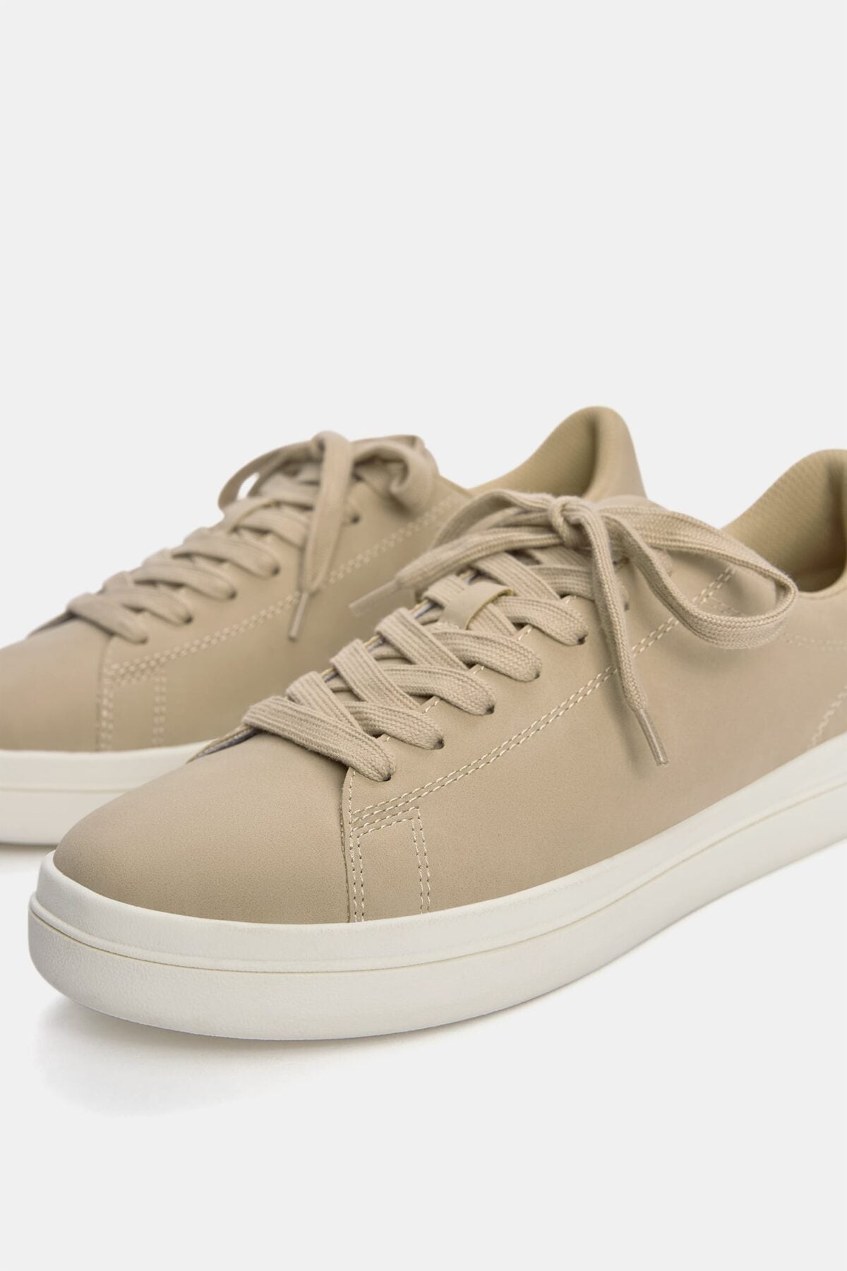 Pull&Bear Low-Top Lace-Up Sneakers